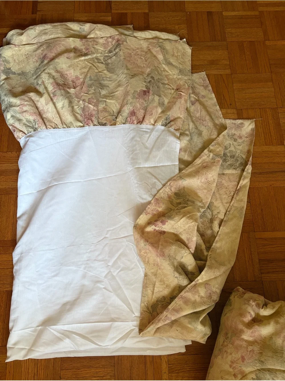 Quilted Jacquard Bedspread Set — 4 Pieces